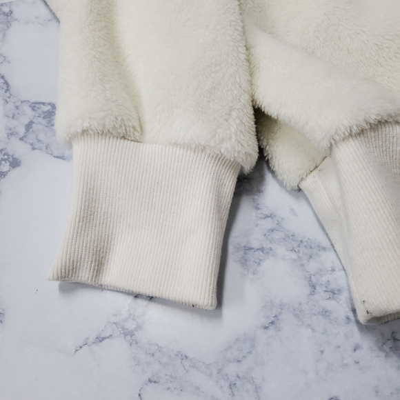 NY&C Plush White Sweatshirt - Picture 9 of 10